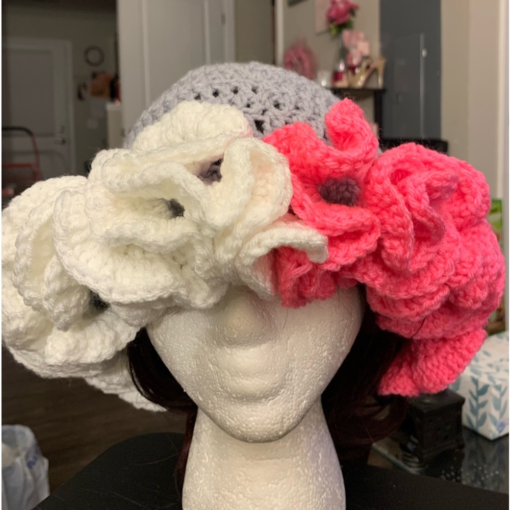 Crochet ruffle hat